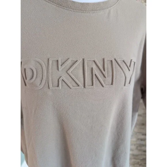 DKNY Y2K 90s Beigecore Minimal Streetwear Korean Acubi Brown Tan Tee Shirt - Picture 2 of 14